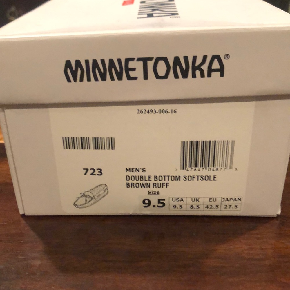 Minnetonka —  Mens —— Brand New In Box.